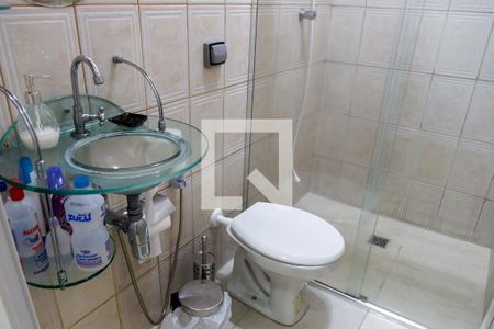 Banheiro de casa à venda com 2 quartos, 125m² em Veloso, Osasco