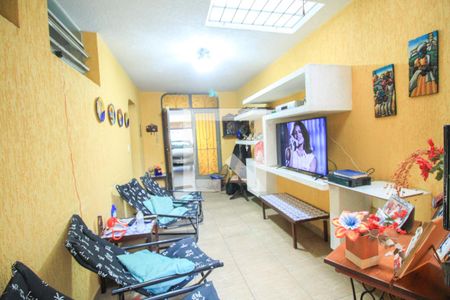 Sala de casa à venda com 3 quartos, 180m² em Água Rasa, São Paulo