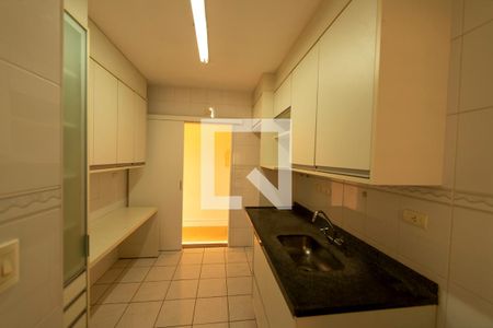 Cozinha de apartamento à venda com 3 quartos, 94m² em Centro Comercial Jubran, Barueri