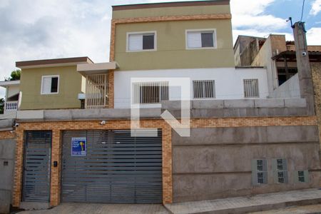 Fachada + Placa de casa de condomínio para alugar com 2 quartos, 64m² em Vila Pereira Cerca, São Paulo