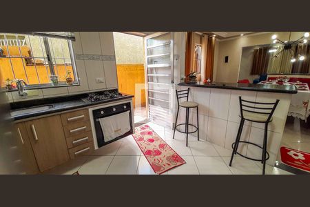 Cozinha de casa à venda com 3 quartos, 100m² em Santo Antônio, Osasco