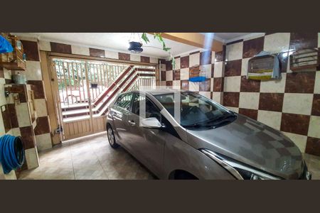 Garagem de casa à venda com 3 quartos, 100m² em Santo Antônio, Osasco