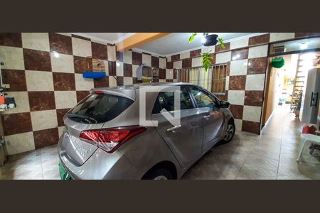 Garagem de casa à venda com 3 quartos, 100m² em Santo Antônio, Osasco