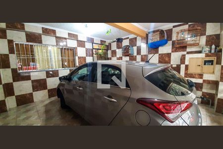 Garagem de casa à venda com 3 quartos, 100m² em Santo Antônio, Osasco