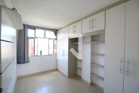 Quarto 1 de apartamento para alugar com 2 quartos, 72m² em Taquara, Rio de Janeiro