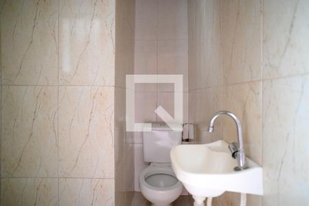 Banheiro de casa para alugar com 1 quarto, 50m² em Jardim Vergueiro, São Paulo