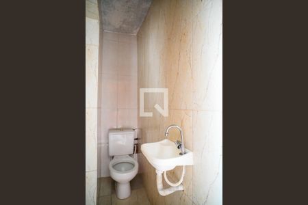 Banheiro de casa para alugar com 1 quarto, 50m² em Jardim Vergueiro, São Paulo