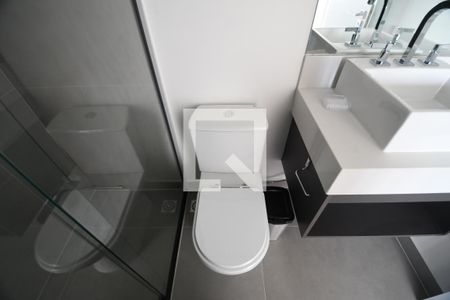 Banheiro de apartamento para alugar com 1 quarto, 44m² em Cambuí, Campinas