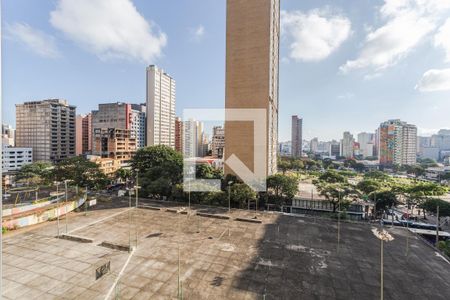 Vista da Sala/Quarto de apartamento para alugar com 1 quarto, 28m² em Funcionários, Belo Horizonte
