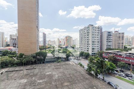 Vista da Sala/Quarto de kitnet/studio para alugar com 1 quarto, 28m² em Funcionários, Belo Horizonte