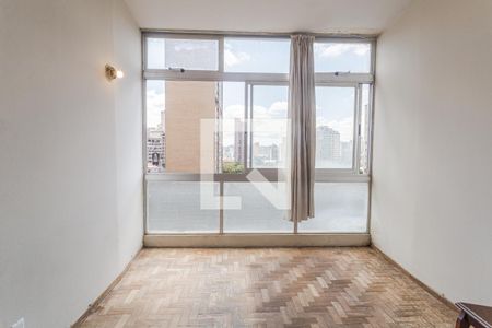 Sala/Quarto de kitnet/studio para alugar com 1 quarto, 28m² em Funcionários, Belo Horizonte