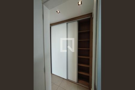 Armário do corredor de apartamento à venda com 2 quartos, 76m² em Aclimação, São Paulo