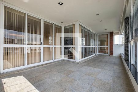 Varanda de apartamento para alugar com 4 quartos, 258m² em Vila Madalena, São Paulo