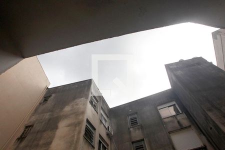 Cozinha + Área de Serviço Vista de apartamento à venda com 1 quarto, 28m² em Centro Histórico, Porto Alegre