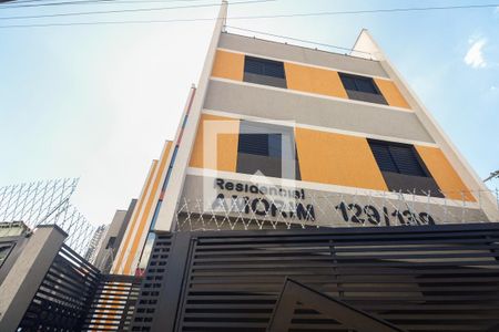 Condomínio - Fachada de apartamento para alugar com 2 quartos, 50m² em Vila Carrão, São Paulo
