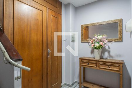 Hall social de apartamento à venda com 1 quarto, 52m² em Glória, Porto Alegre