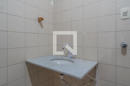 Banheiro de apartamento à venda com 1 quarto, 52m² em Glória, Porto Alegre