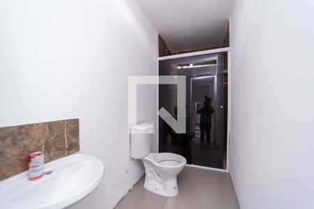 Banheiro de casa para alugar com 1 quarto, 28m² em Jardim Penha, São Paulo