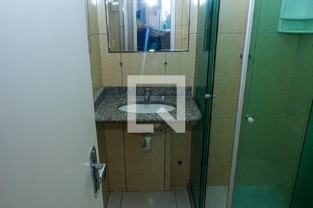 Banheiro de apartamento à venda com 2 quartos, 51m² em Vila Inglesa, São Paulo