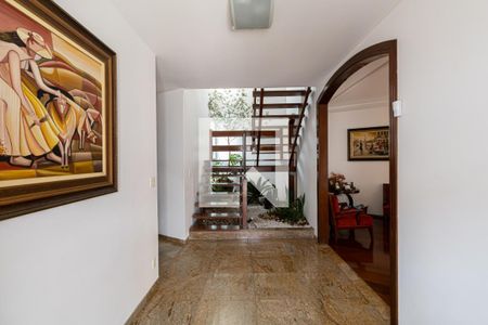 Corredor de casa à venda com 4 quartos, 350m² em Vila Rio Branco, São Paulo