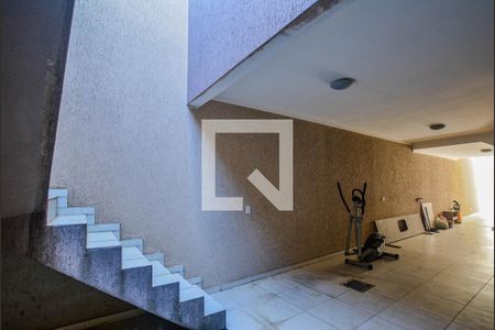 Quintal de casa à venda com 3 quartos, 270m² em Jardim Ocara, Santo André