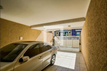 Garagem de casa à venda com 3 quartos, 270m² em Jardim Ocara, Santo André