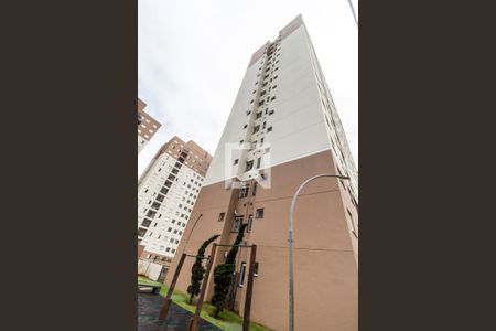 Fachada do bloco de apartamento para alugar com 2 quartos, 45m² em Vila da Oportunidade, Carapicuíba
