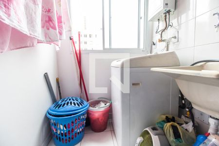 Área de Serviço de apartamento para alugar com 2 quartos, 45m² em Vila da Oportunidade, Carapicuíba