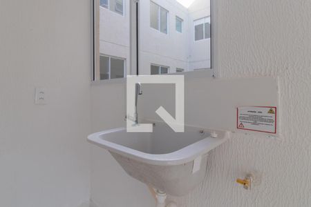 Cozinha e Área de Serviço de apartamento à venda com 2 quartos, 45m² em Ipanema, Porto Alegre