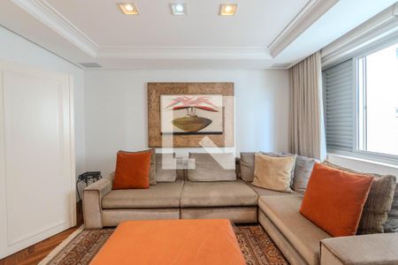 Sala de TV de apartamento à venda com 4 quartos, 324m² em Morro dos Ingleses, São Paulo