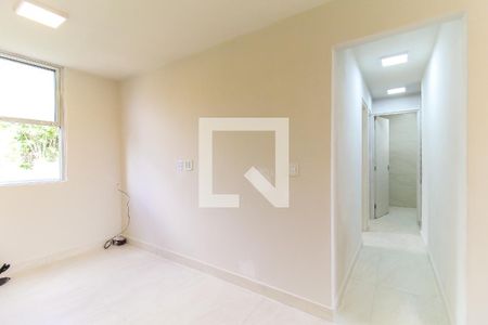 Sala de apartamento à venda com 2 quartos, 56m² em Conjunto Residencial José Bonifácio, São Paulo
