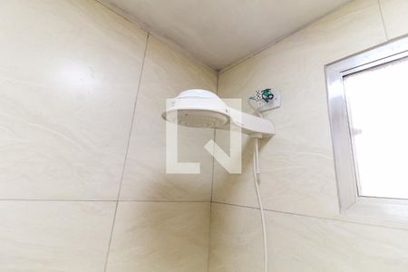 Banheiro de apartamento à venda com 2 quartos, 56m² em Conjunto Residencial José Bonifácio, São Paulo