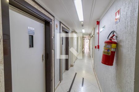 Hall de entrada de kitnet/studio à venda com 1 quarto, 39m² em Centro Histórico, Porto Alegre
