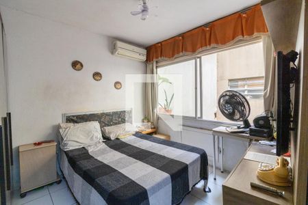 Sala/Quarto de kitnet/studio à venda com 1 quarto, 39m² em Centro Histórico, Porto Alegre