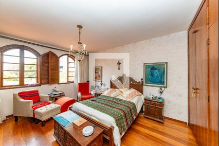 Suíte 1 de casa à venda com 5 quartos, 316m² em Vila Paris, Belo Horizonte