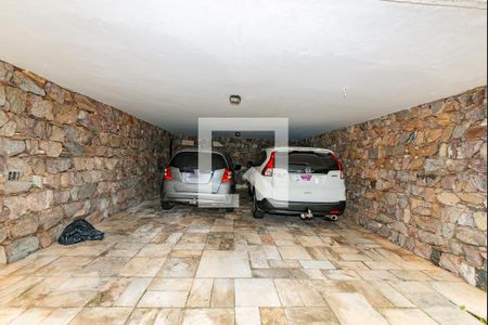 Garagem de casa à venda com 5 quartos, 316m² em Vila Paris, Belo Horizonte