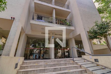 Fachada de apartamento para alugar com 2 quartos, 62m² em Vila Paulista, São Paulo