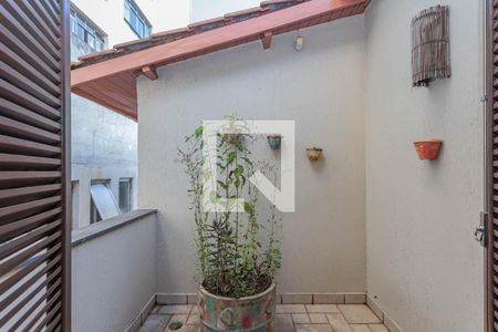 Varanda de casa à venda com 4 quartos, 799m² em Liberdade, São Paulo