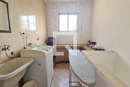 Área de Serviço de casa para alugar com 3 quartos, 333m² em Vila Formosa, São Paulo