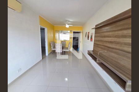 Sala de apartamento para alugar com 2 quartos, 60m² em Tupi, Praia Grande