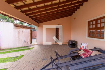 Garagem de casa de condomínio para alugar com 4 quartos, 500m² em Parque São Paulo, Cotia