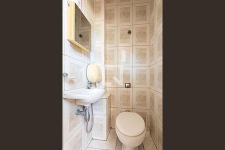 Banheiro de serviço de apartamento à venda com 3 quartos, 92m² em Rio Comprido, Rio de Janeiro