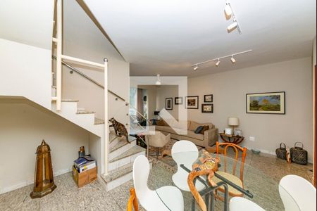 Sala 1 de apartamento à venda com 4 quartos, 210m² em Santo Antônio, Belo Horizonte