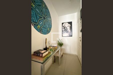 Entrada de apartamento à venda com 2 quartos, 128m² em Lagoa, Rio de Janeiro