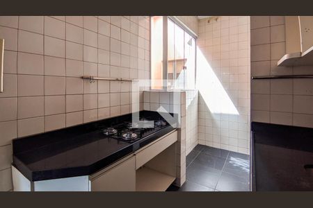 Cozinha e Área de Serviço de apartamento para alugar com 2 quartos, 71m² em Pompéia, Belo Horizonte