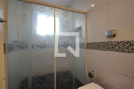 Banheiro da Suíte 2 de casa de condomínio à venda com 5 quartos, 424m² em Anil, Rio de Janeiro