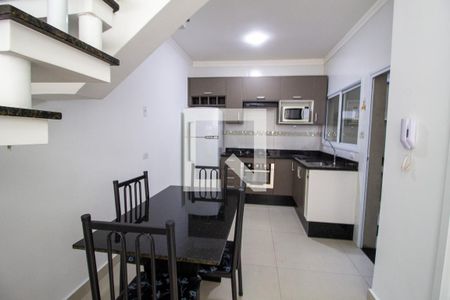 Cozinha de casa de condomínio para alugar com 2 quartos, 77m² em Chácaras Reunidas São Jorge, Sorocaba