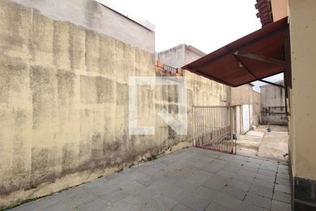 Garagem e Quintal de casa à venda com 5 quartos, 360m² em Floramar, Belo Horizonte