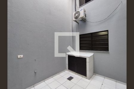Quintal de casa à venda com 3 quartos, 107m² em Vila Nair, São Paulo