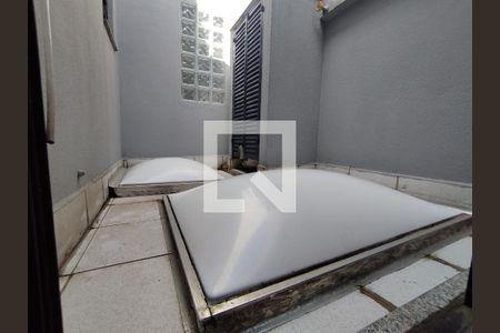 Área externa de casa à venda com 3 quartos, 107m² em Vila Nair, São Paulo